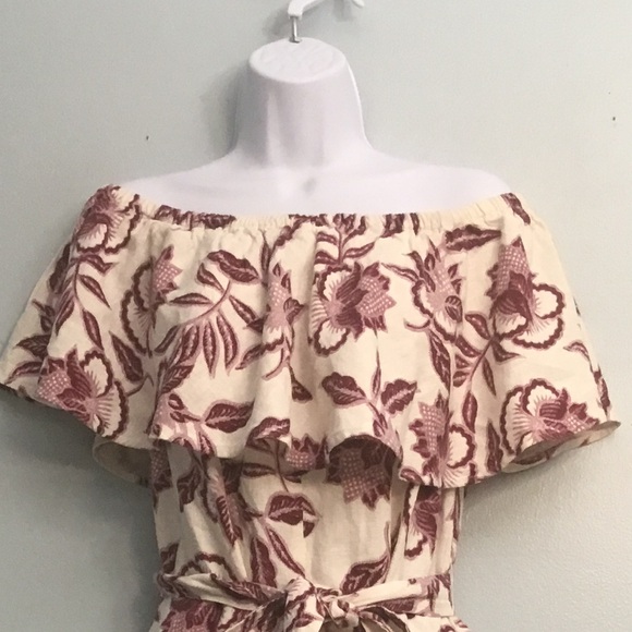 ASTR The Label Off-Shoulder Floral Romper - Picture 4 of 16